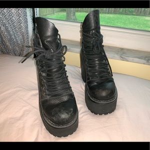 UNIF platform bootie black size 7